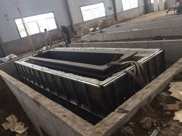 Prędkość obrotowa 10-20 m / min Maszyna cynkowana ogniowo Podłoże stalowe ze zbiornikiem chłodzącym